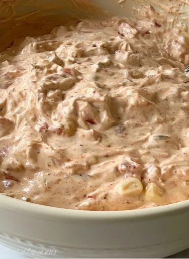 Delicious easy boat dip recipe for gatherings and outdoor parties