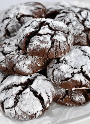Delicious easy chocolate crinkle cookies dusted with powdered sugar